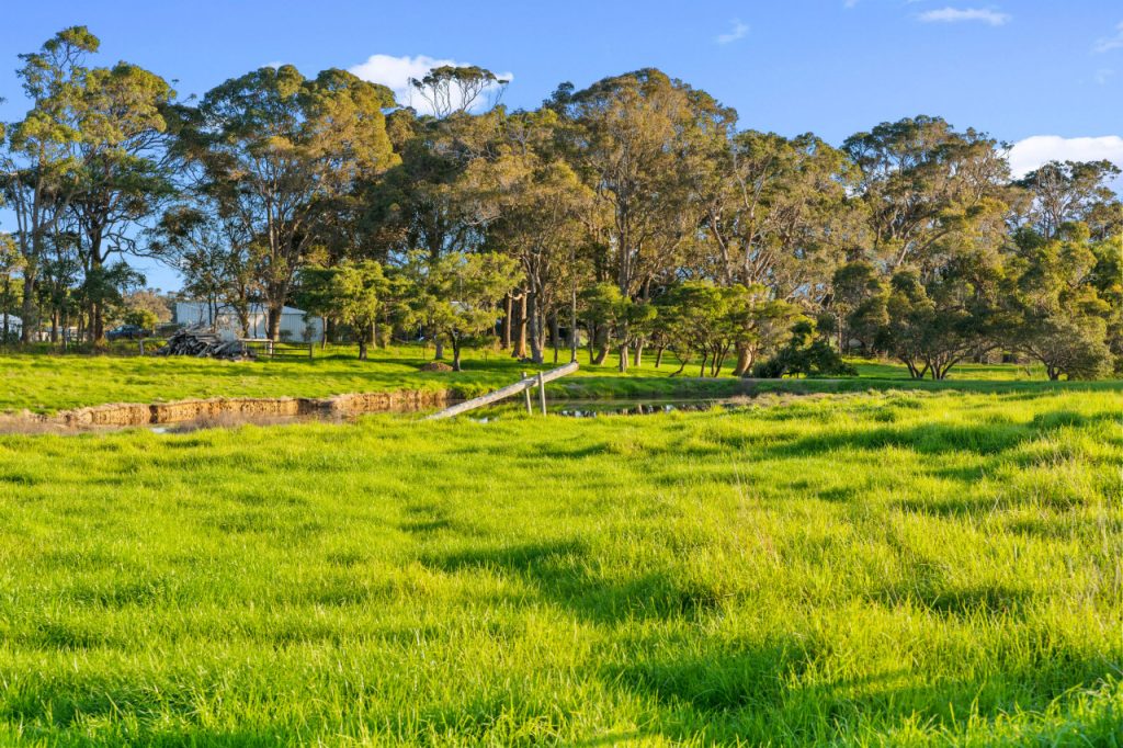 Courtenay via Margaret River Augusta Garland International