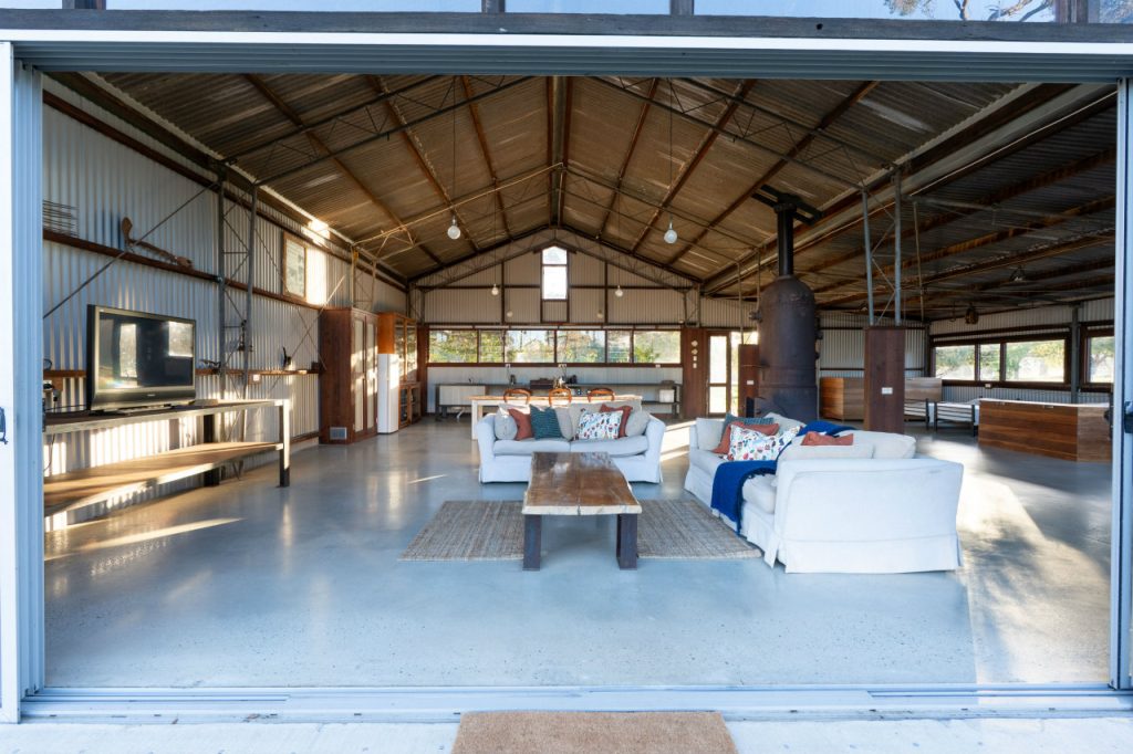 Gidgegannup  Garland International