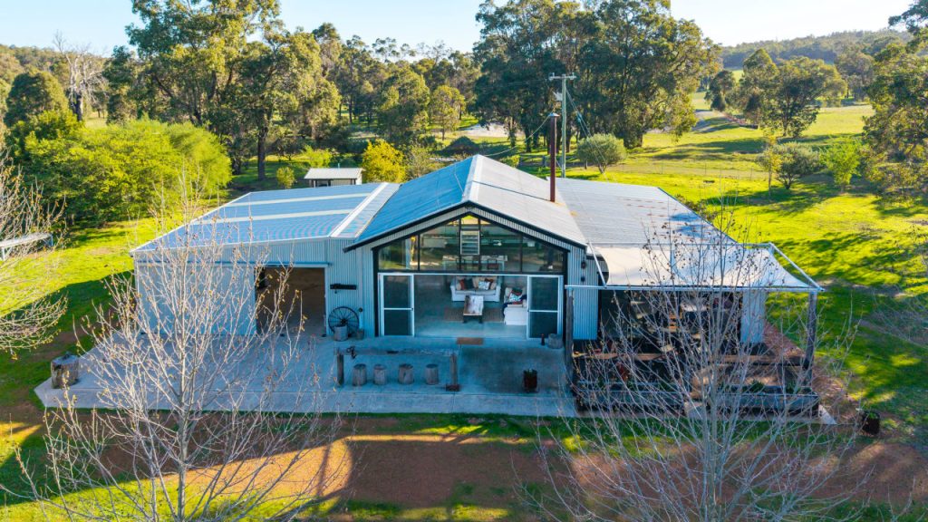 Gidgegannup  Garland International