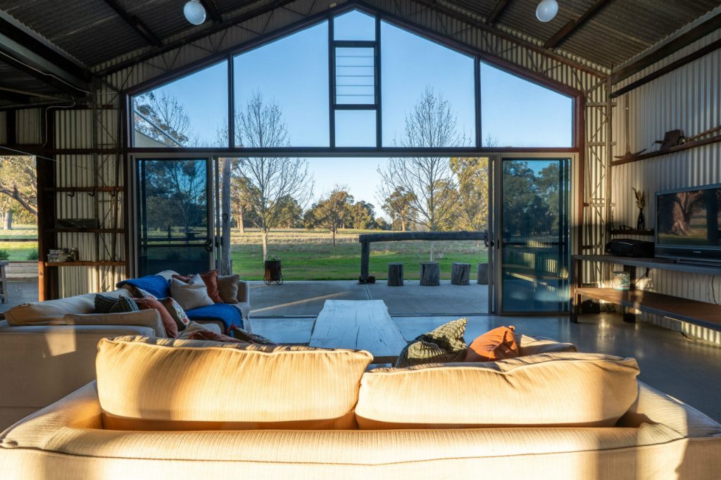 Gidgegannup  Garland International