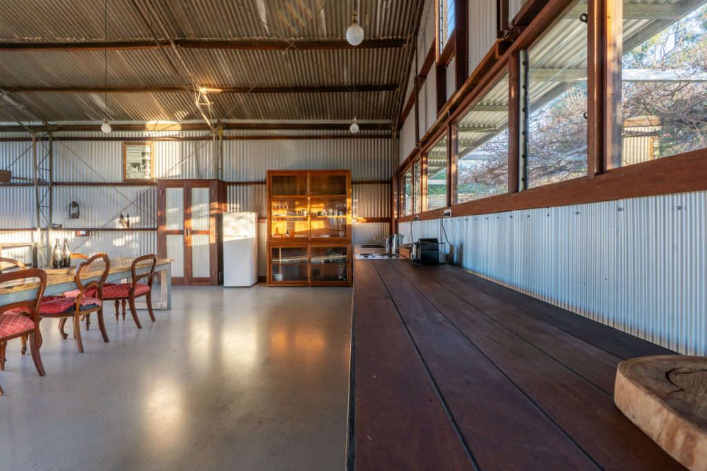 Gidgegannup  Garland International