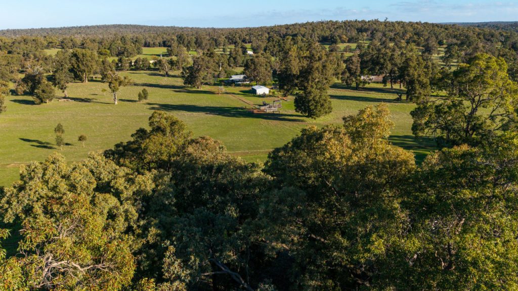 Gidgegannup  Garland International