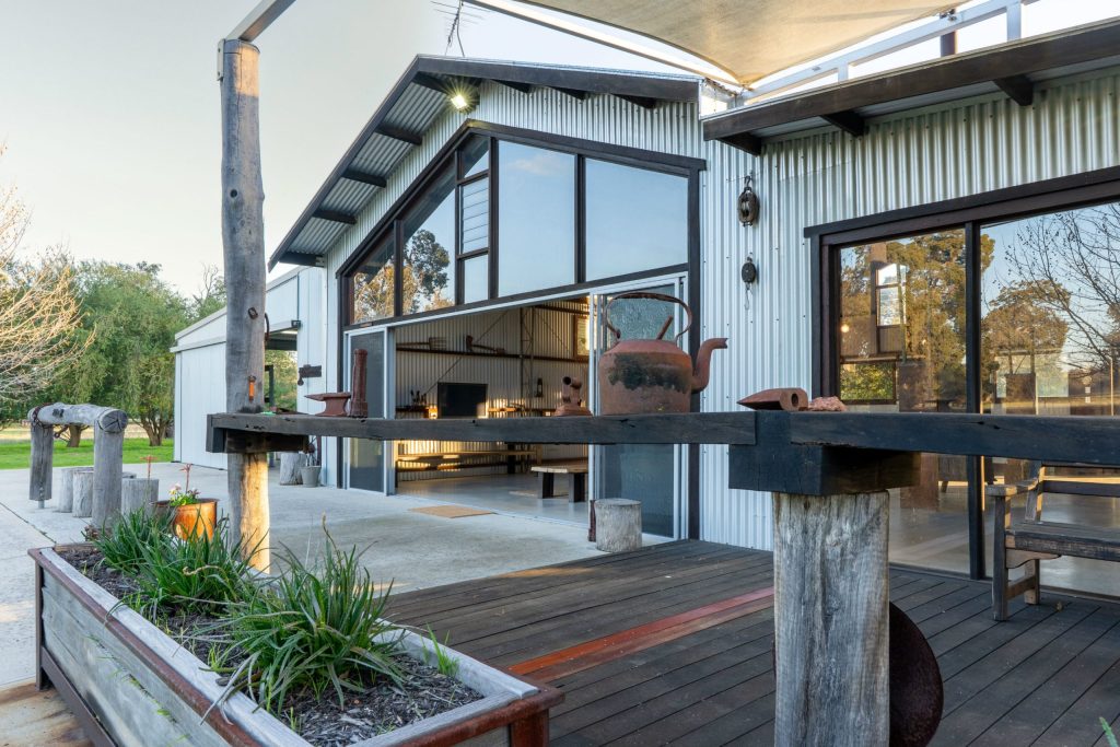 Gidgegannup  Garland International