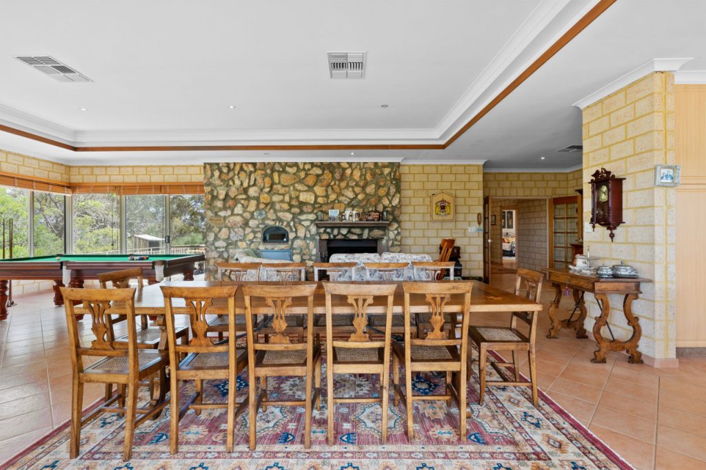 Chittering - Garland International