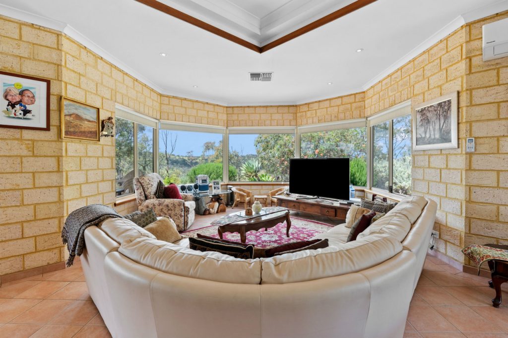 Chittering - Garland International